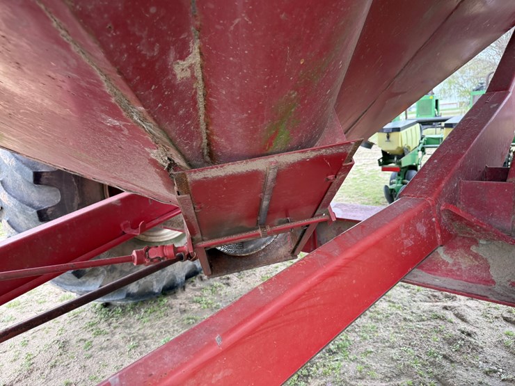 unverferth-8000-image-21