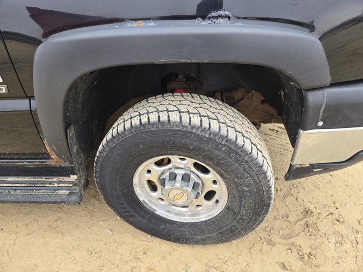 #50-•-2006-chevroley-k2500-hd-truck-image-4