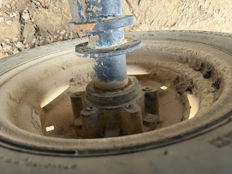 #41261-•-kbh-1000-gallon-fuel-wagon-image-7