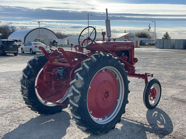 farmall-130-image-5