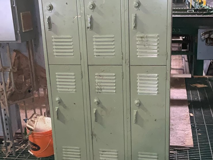 #225-•-locker-cabinet-image-1