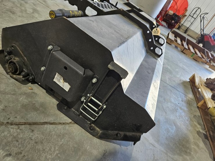 #669-•-bobcat-72"-front-mount-flail-mower-image-13