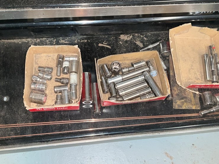 #102-•-craftsman-tool-chest-with-tools-image-6