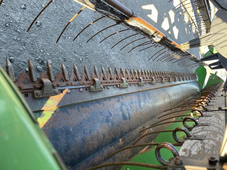 john-deere-216-image-3