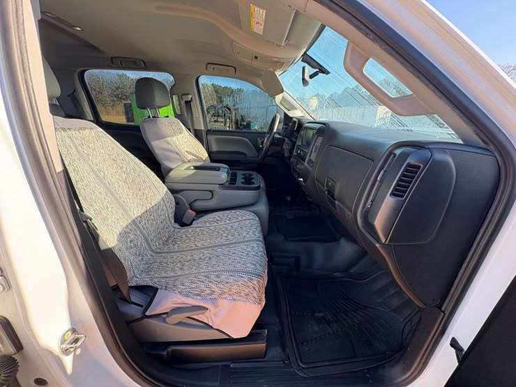 2019-gmc-2500-image-23