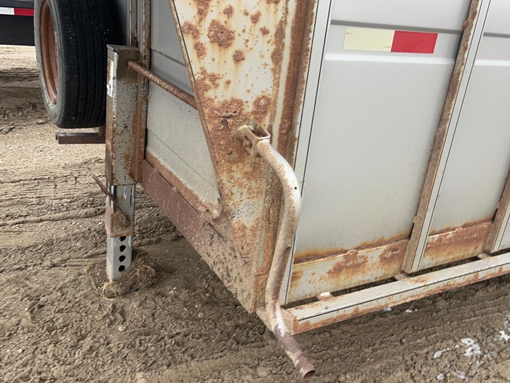 2012-titan-trailer-image-21