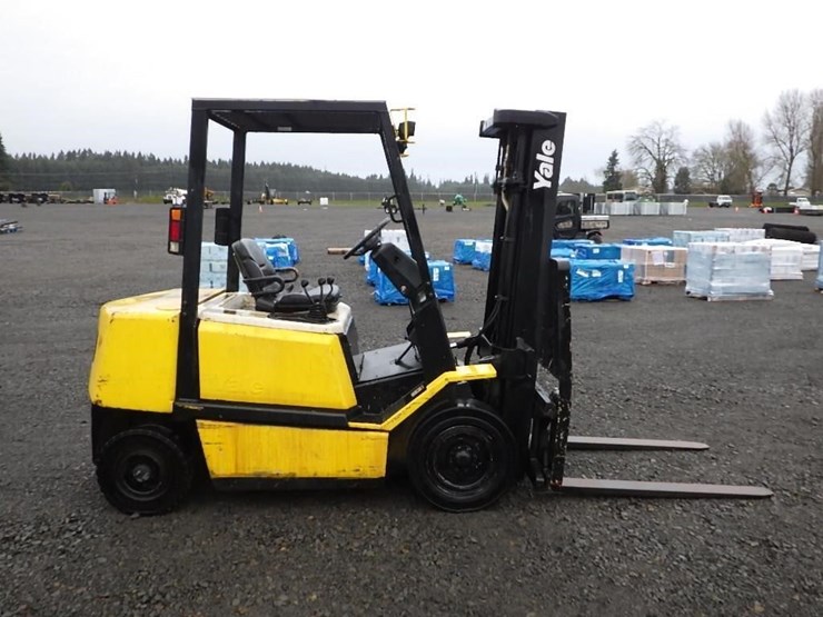 yale-gp050tgnuae084-forklift-image-4