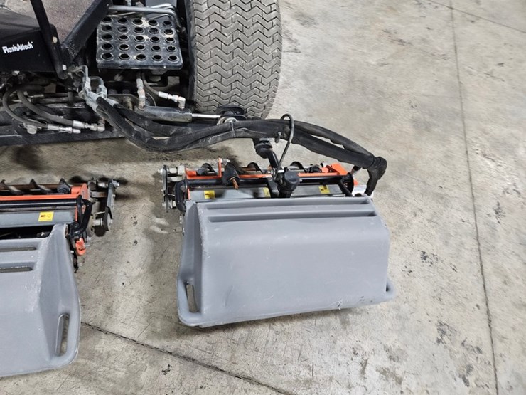 #685-•-jacobsen-lf550-fairway-mower-image-17