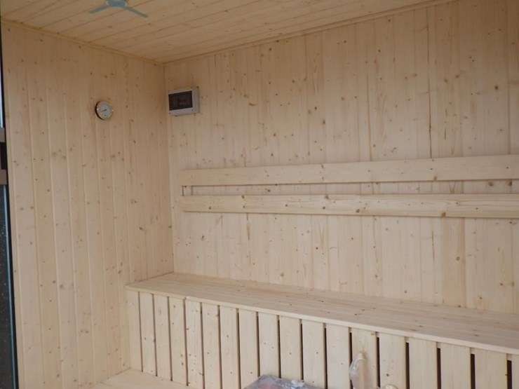 sauna-room-7'x7'-image-6