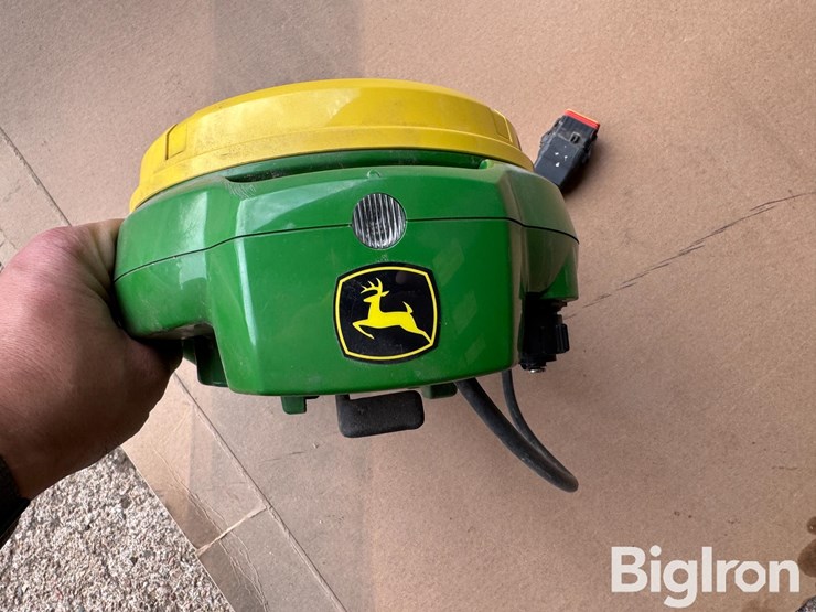 2023-john-deere-7000-image-6