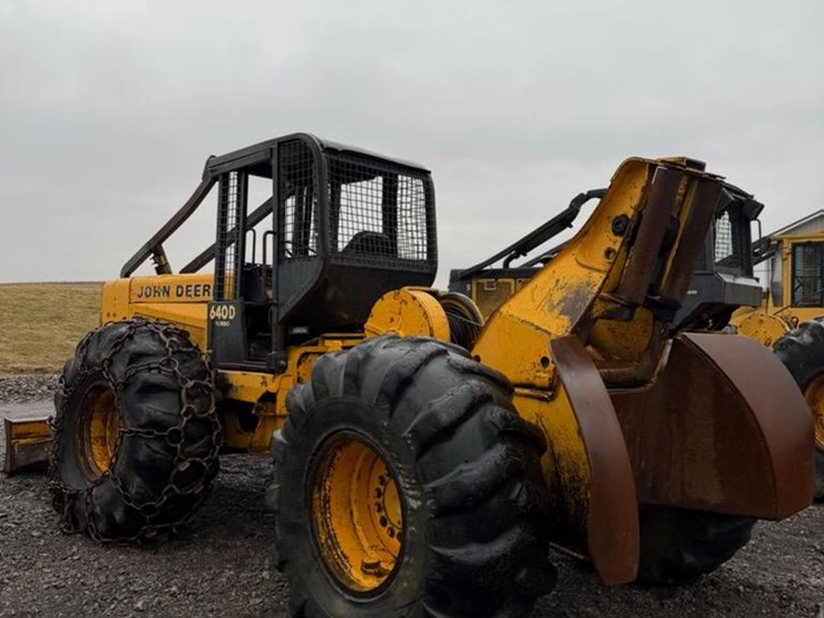 1989-john-deere-640d-image-2