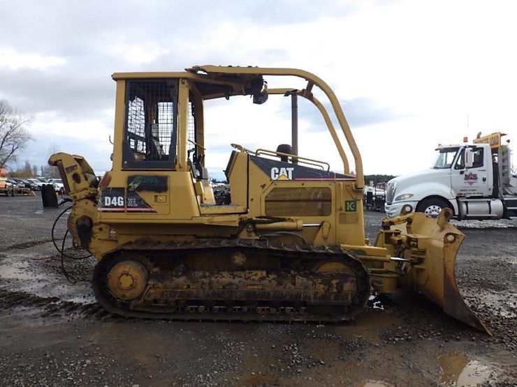 2004-caterpillar-d4g-xl-image-4