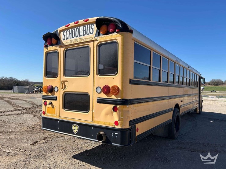 2010-chevrolet-tahoe-image-3