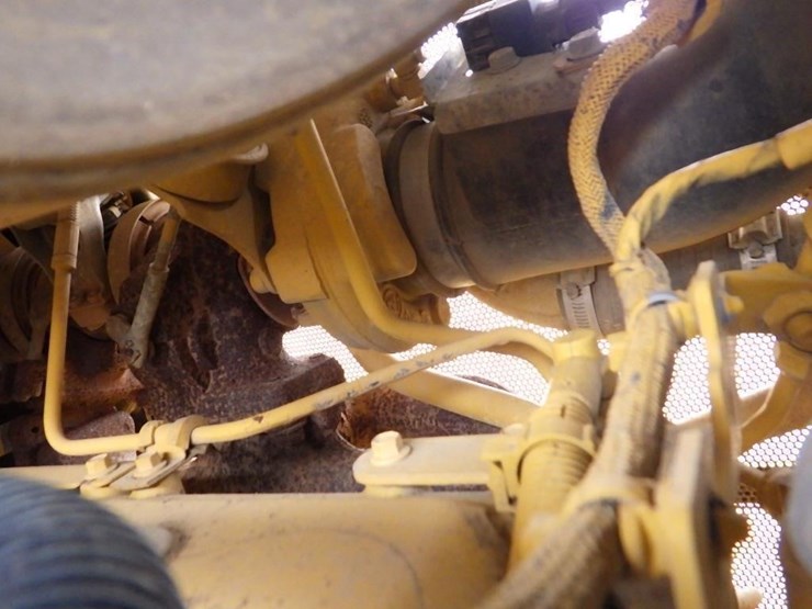 2019-deere-450k-lgp-image-23