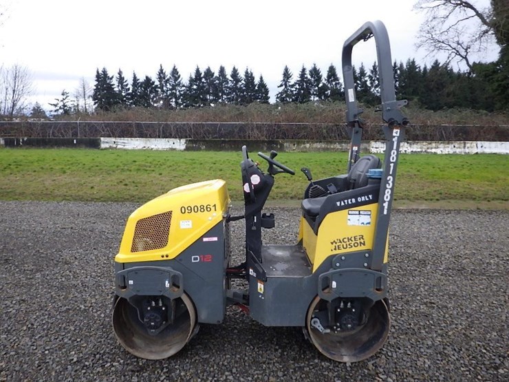 wacker-neuson-d-12-tandem-vibratory-roller-image-8