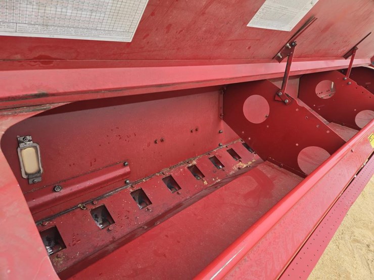 case-ih-5100-image-12