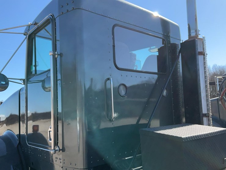 1999-kenworth-t800b-image-40