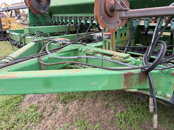 john-deere-1560-image-52