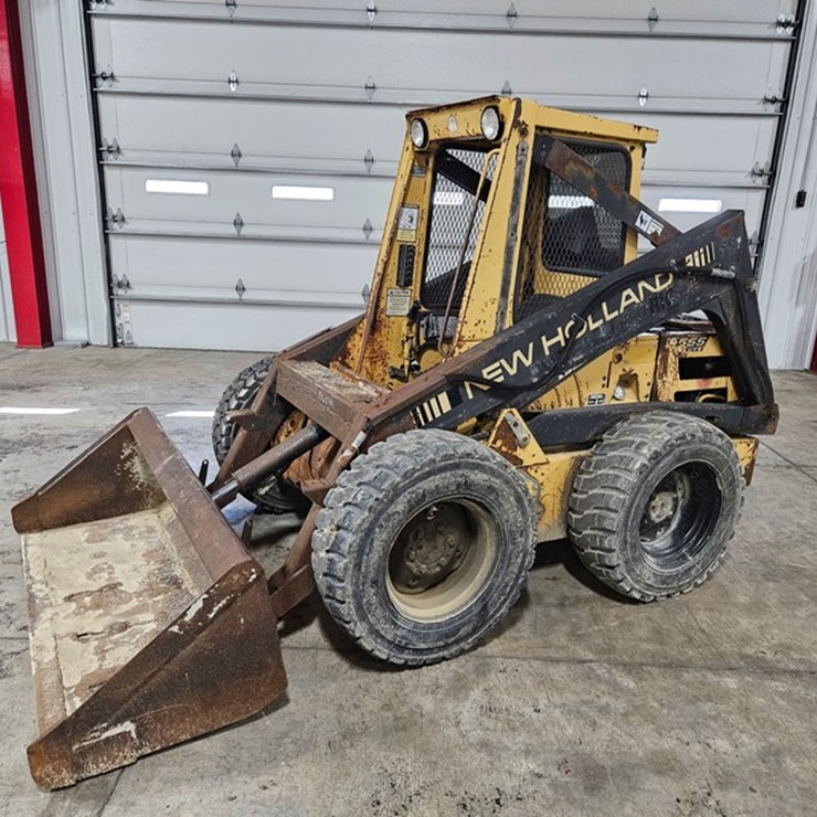 NEW HOLLAND L555