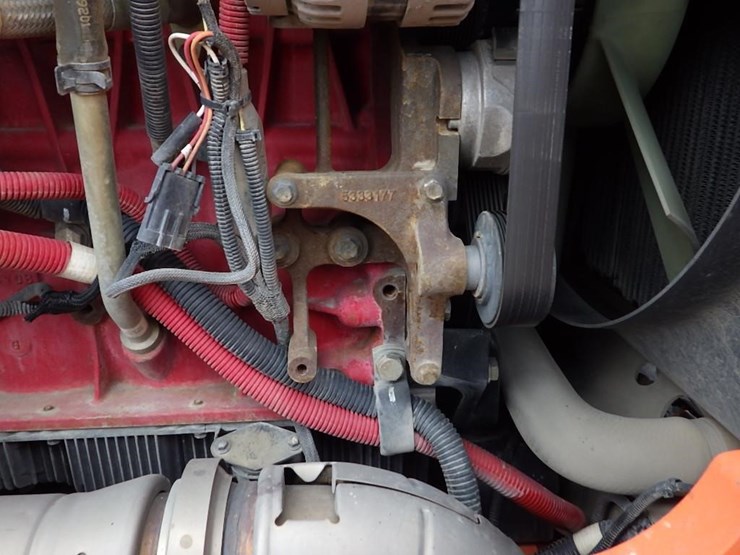 2015-jlg-8042-image-20