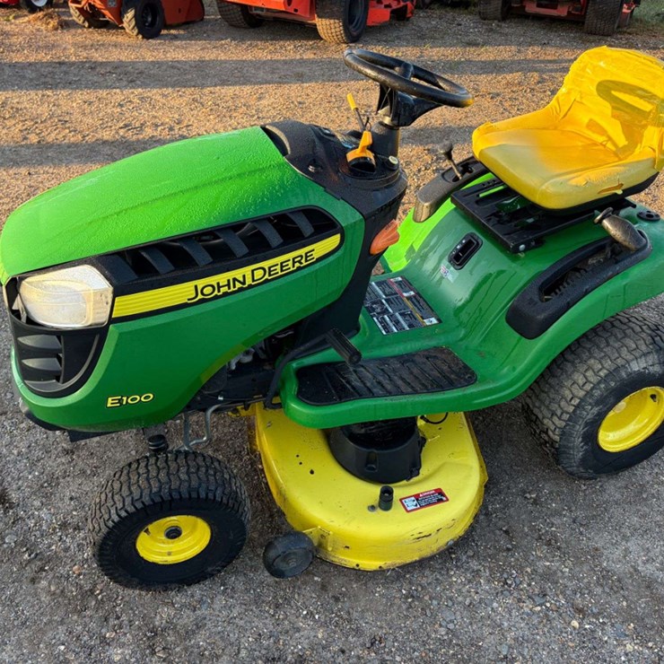 JOHN DEERE LA
