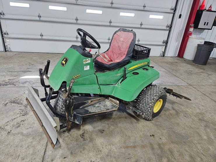 john-deere-1200-image-1