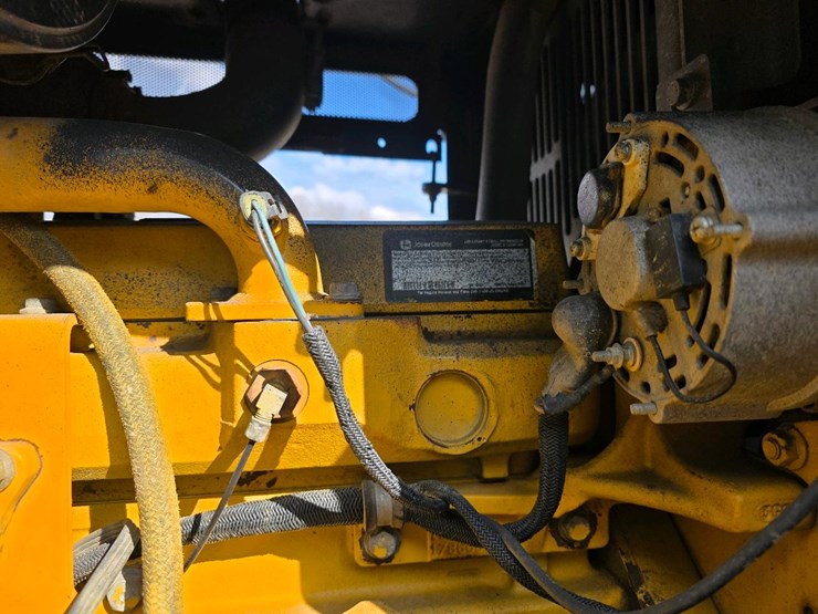 2003-deere-540g-iii-image-11