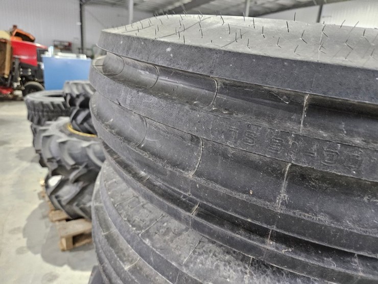 #709-•-tractor-tire-and-rim-set-image-7