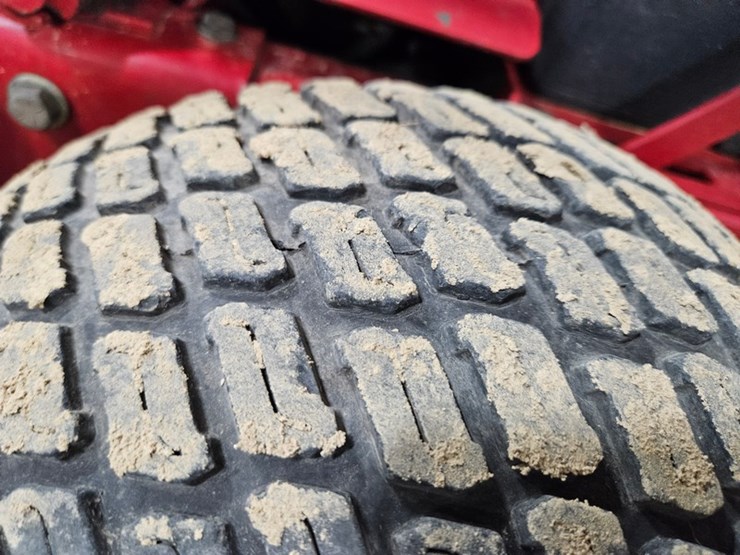 #689-•-ferris-comfort-controll-dd-walk-behind-mower-image-26