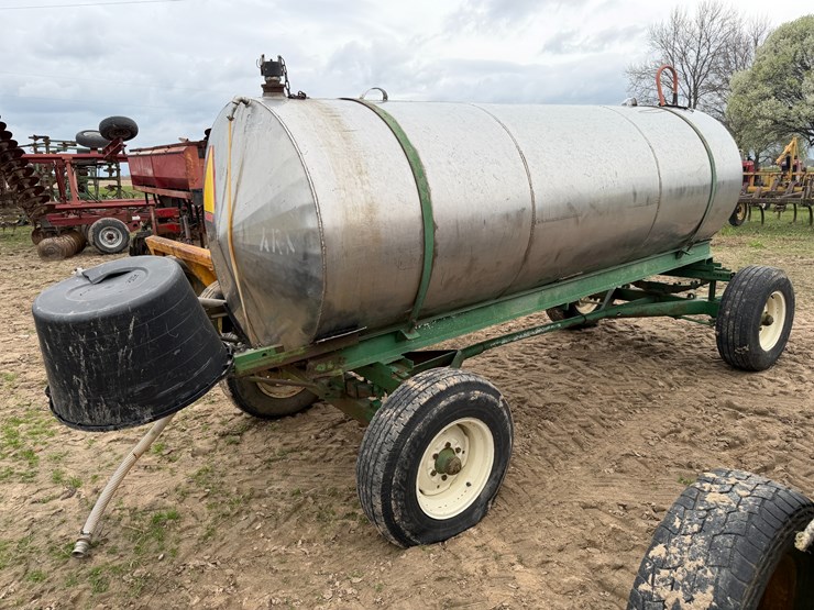 #41259-•-~1000-gallon-fuel-wagon-image-3