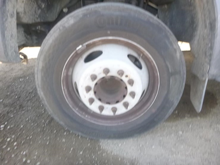 2011-ford-f550-image-16