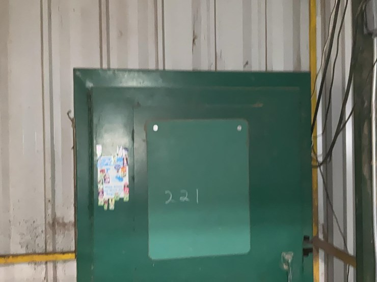 #221-•-cabinet-and-cameras-w/-monitor.-image-8