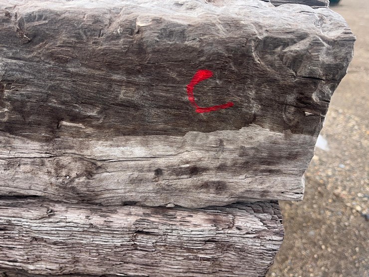 16-railroad-ties-image-2