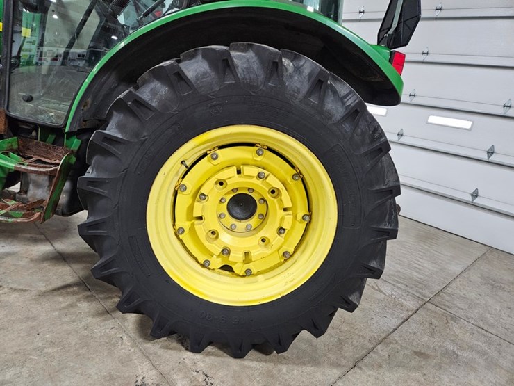 john-deere-5520-image-41