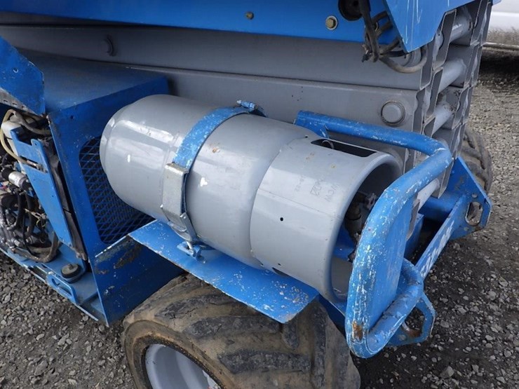 2008-genie-gs-3268-scissor-lift-image-12