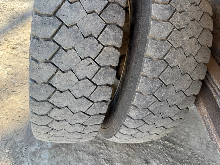 2018-isuzu-nrr-image-65