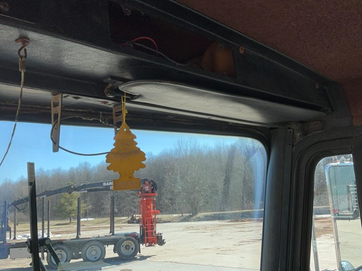 1999-kenworth-t800b-image-33