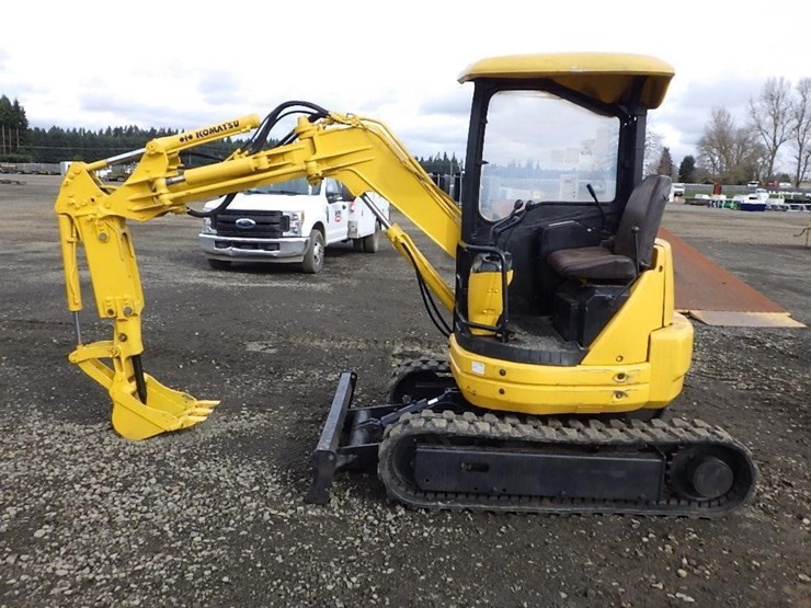 komatsu-pc12uu-image-7