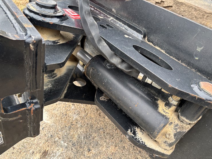 #2327-•-cmp-48"-excavator-swivel/ditching-bucket-image-10