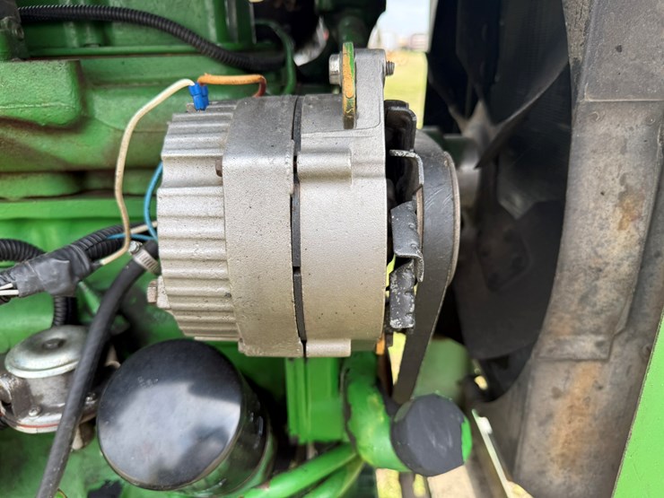 john-deere-4239d-image-24