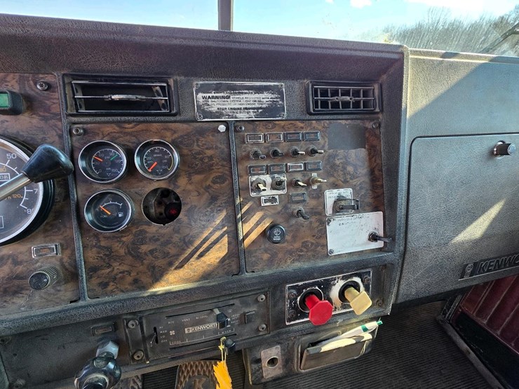 1993-kenworth-t800b-image-26