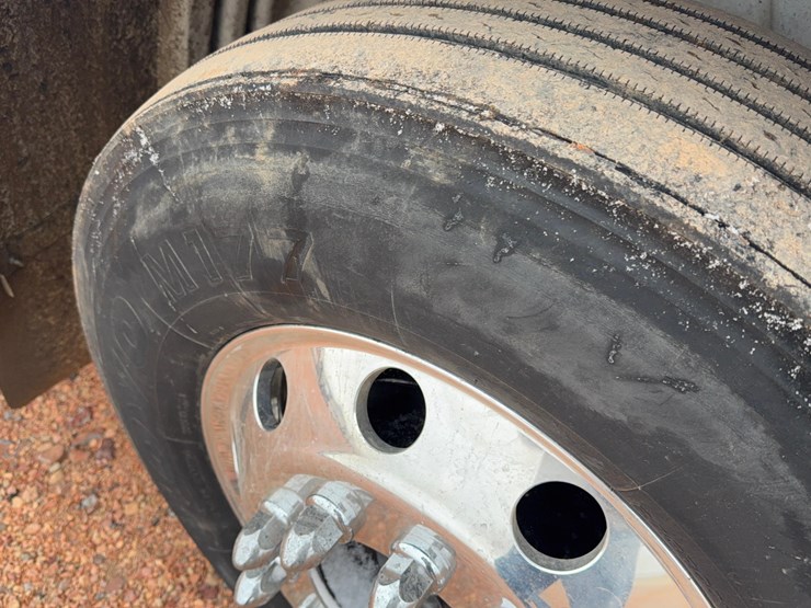 international-8600-image-7