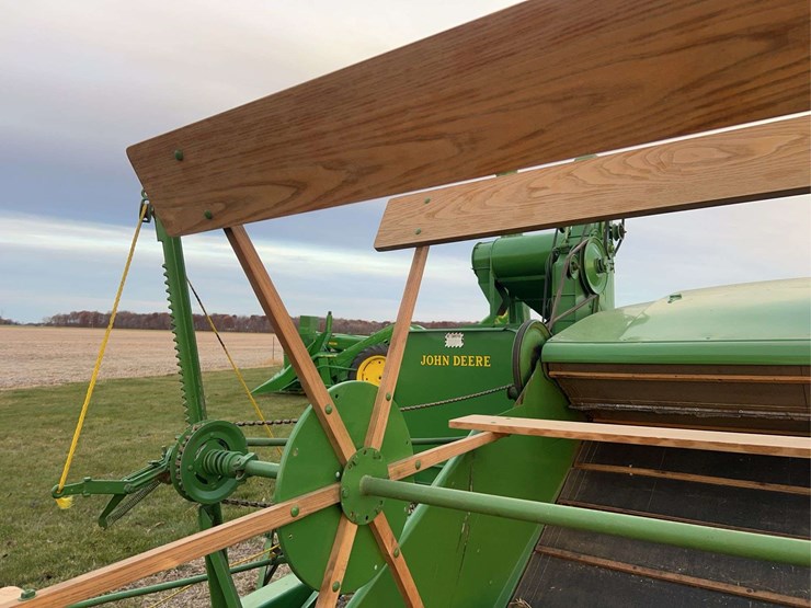 john-deere-no.-12a-pull-type-combine-image-70