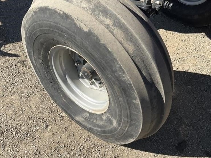 case-ih-farmall-140a-image-19