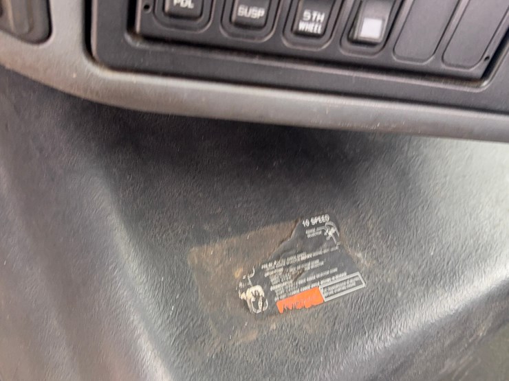 international-8600-image-31