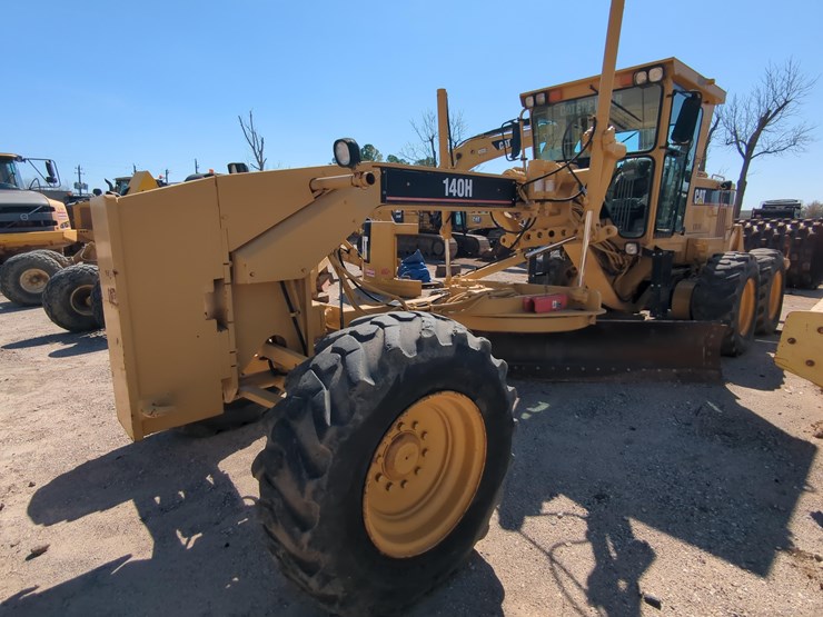 caterpillar-140h-image-4