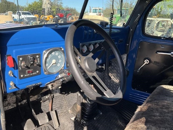1953-dodge-power-wagon-image-22