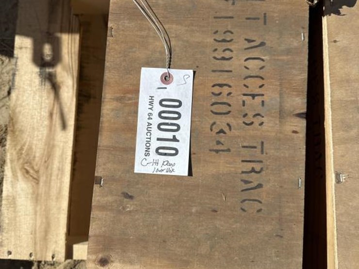 #10-•-case-ih-flexible-lower-link-kit-p/ntca26165-image-1