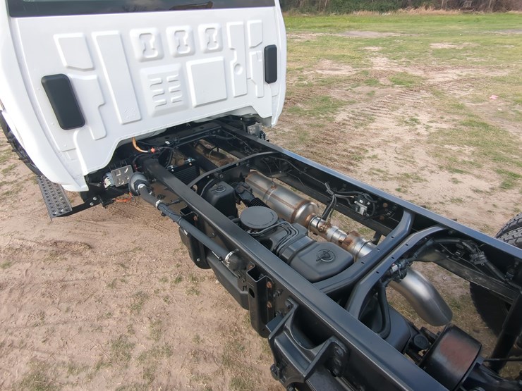 chevrolet-6500-image-6