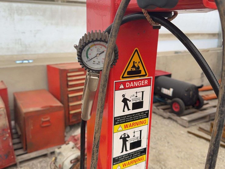 tc-350-semi-automatic-tire-changer-image-9